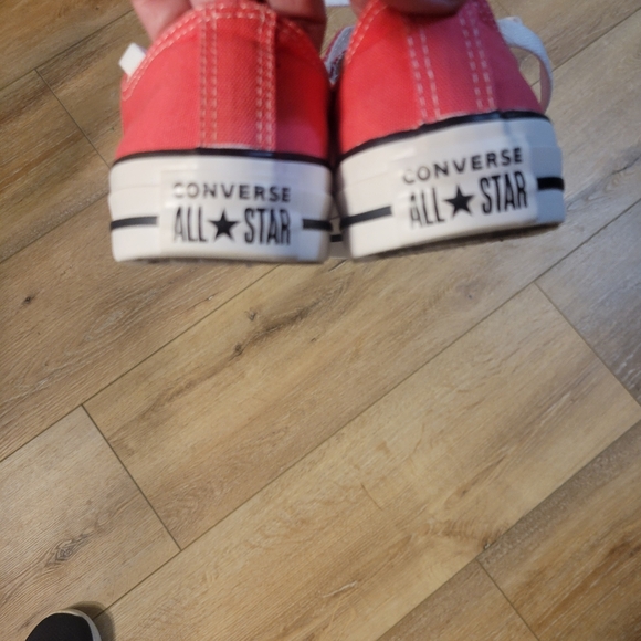 Like New! Strawberry Jam Pink Converse Chuck Taylor Low Tops - Picture 8 of 8